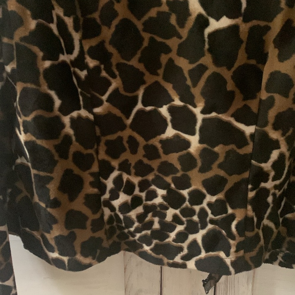 Selene Leopard Jacket - Picture 3 of 6